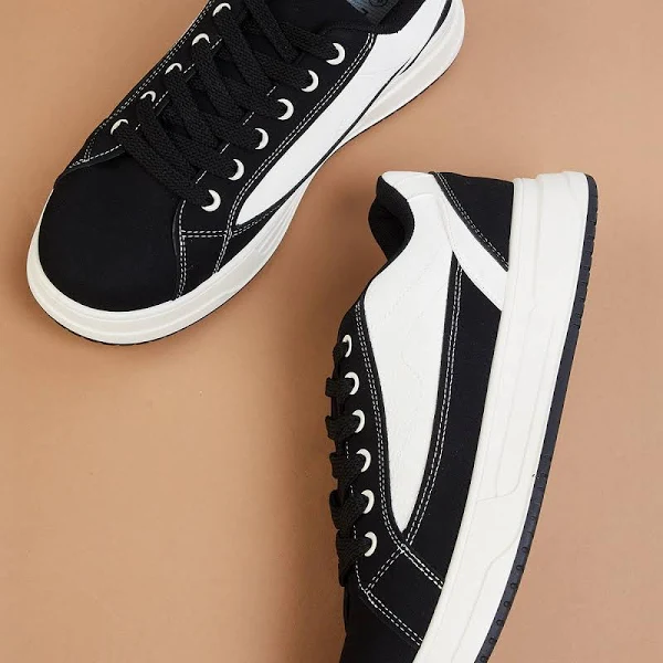 Men Colourblocked Sneakers